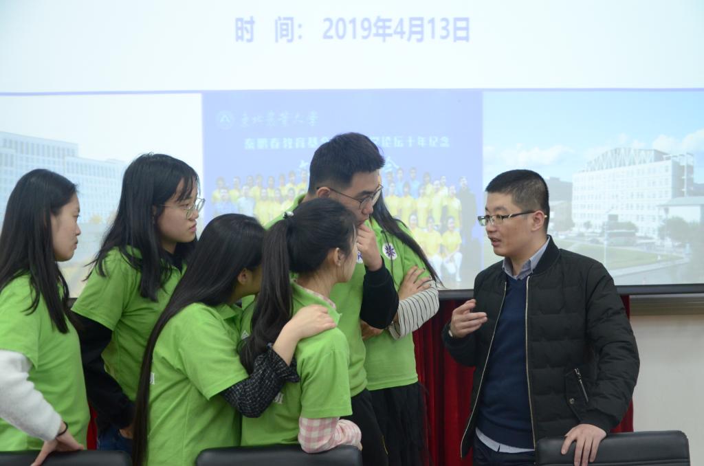 顾奇研究员与学生交流